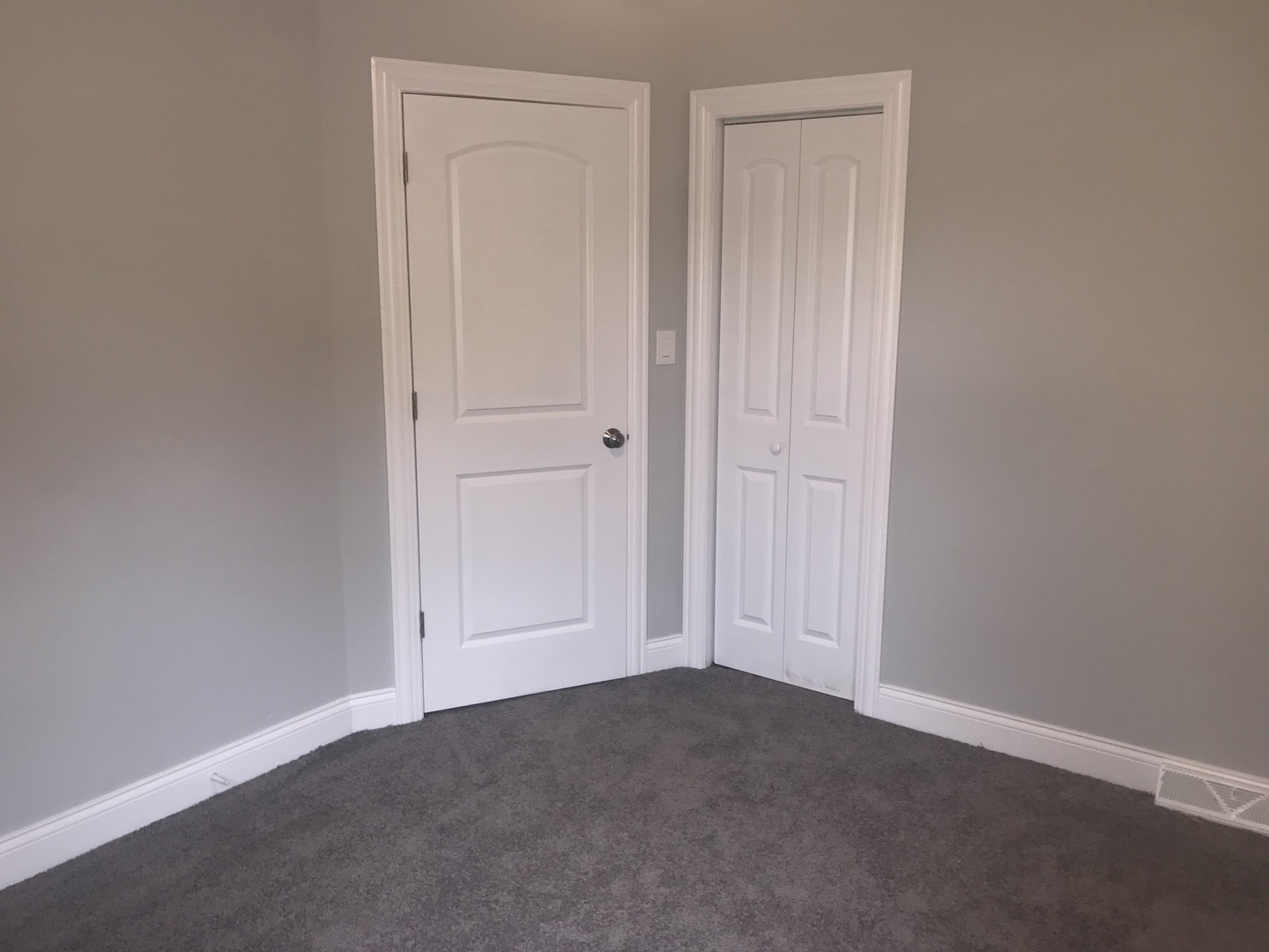3710 147th Place Midlothian, IL 60445 - Photo 7 of 13 a view of an empty room