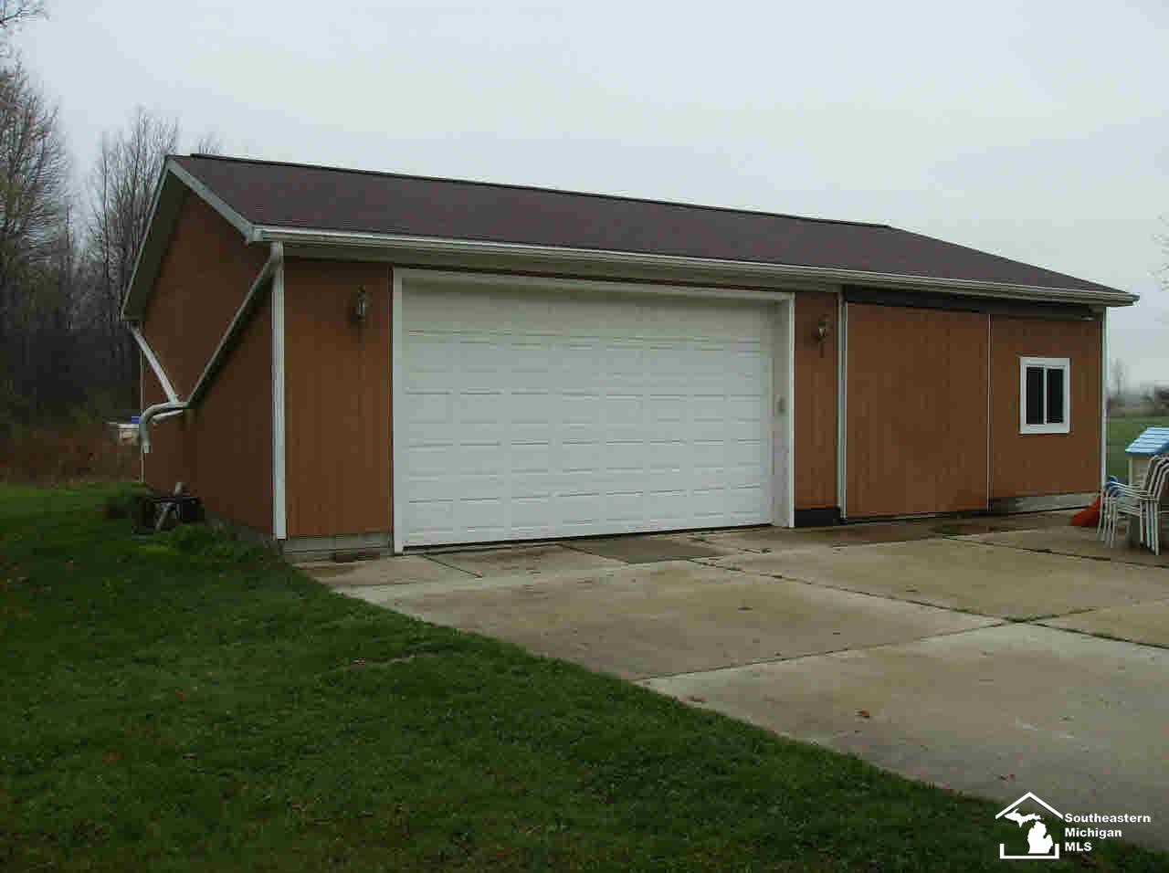 12994 Calhoun Road Milan, MI 48160 - Photo 17 of 25