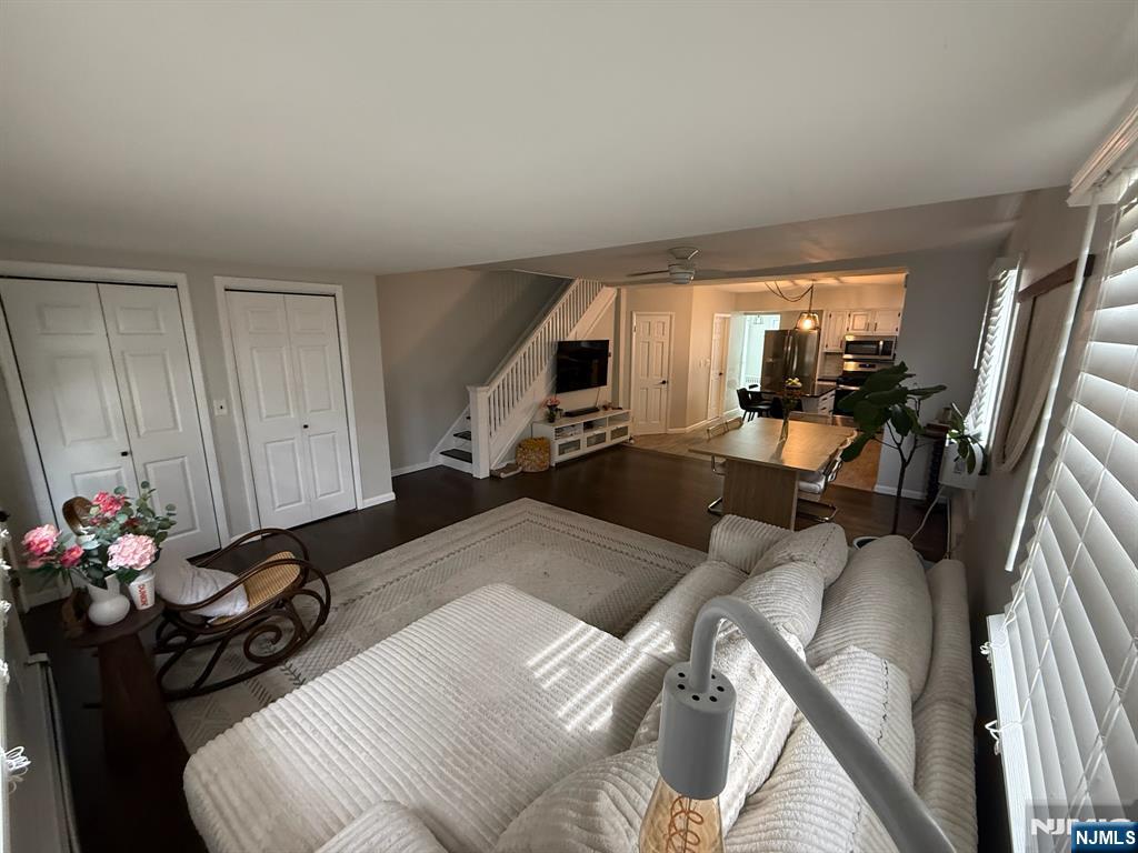 80 Prospect Street Midland Park, NJ 07432 - Photo 4 of 27