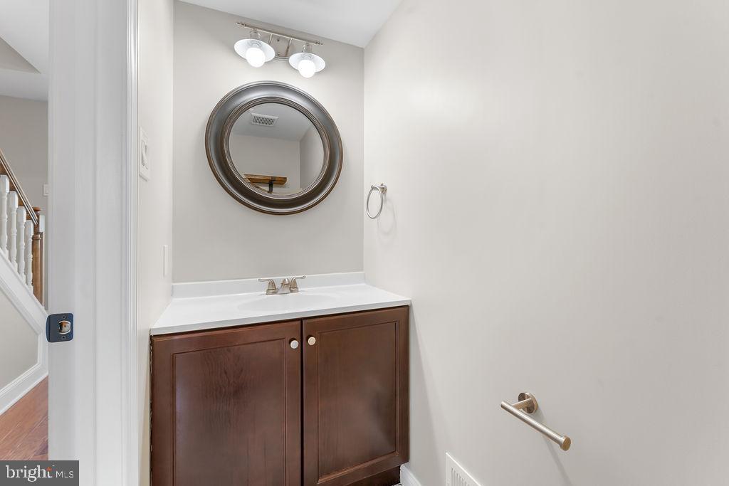 17429 Gallagher Way Olney, MD 20832 - Photo 12 of 30