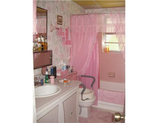 1016 Seagrape Road Lantana, FL 33462 - Photo 8 of 19 Additional Photo