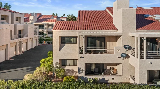 $214,900 | 3883 Desert Marina Drive, Unit 246, Laughlin, NV 89029