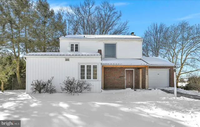 $315,000 | 109 East Pine Street, Ephrata, PA 17522