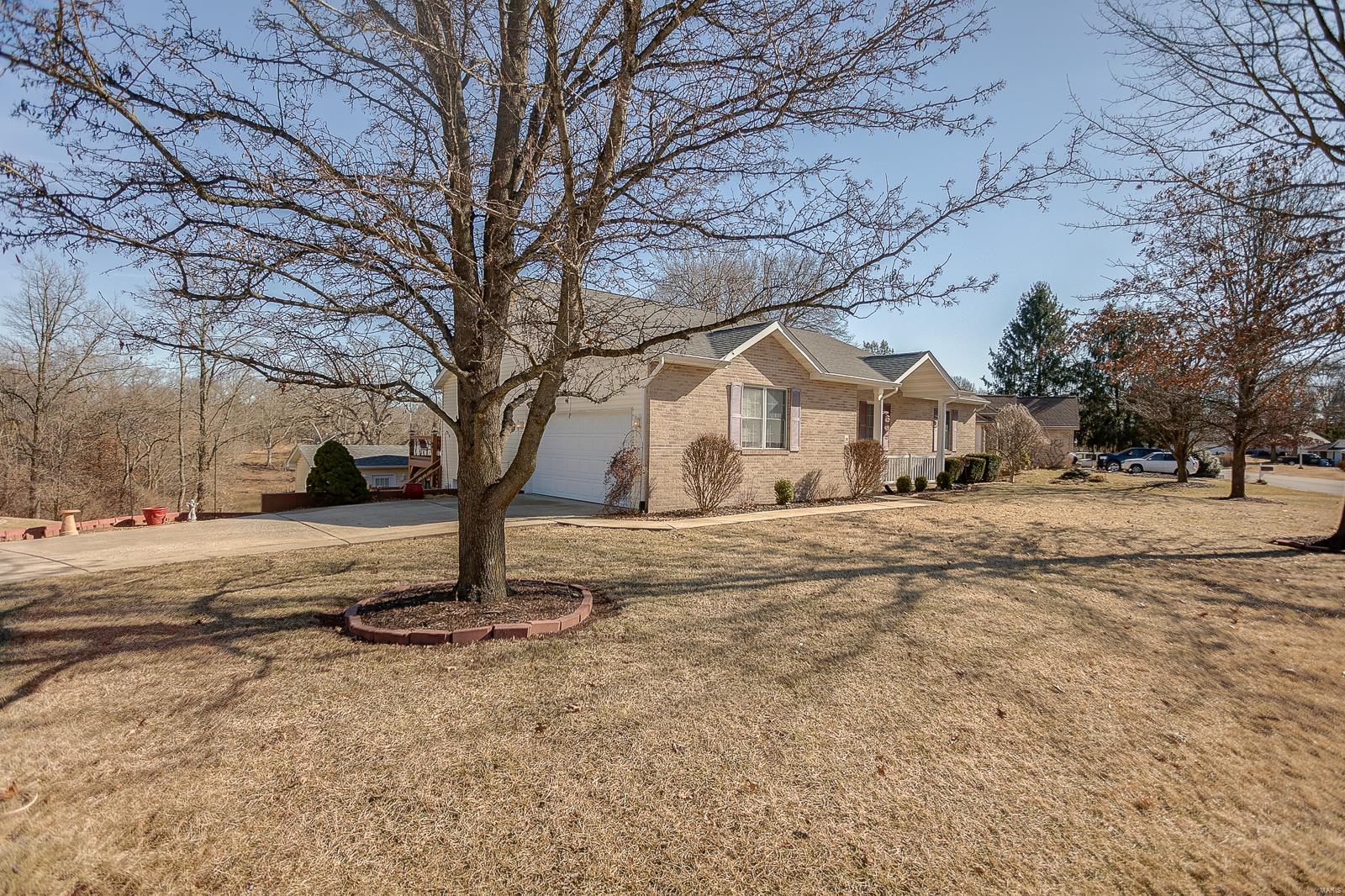 26 Oakside Drive Collinsville, IL 62234 - Photo 1 of 54