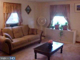 216 Pershing Boulevard Reading, PA 19607 - Photo 3 of 6