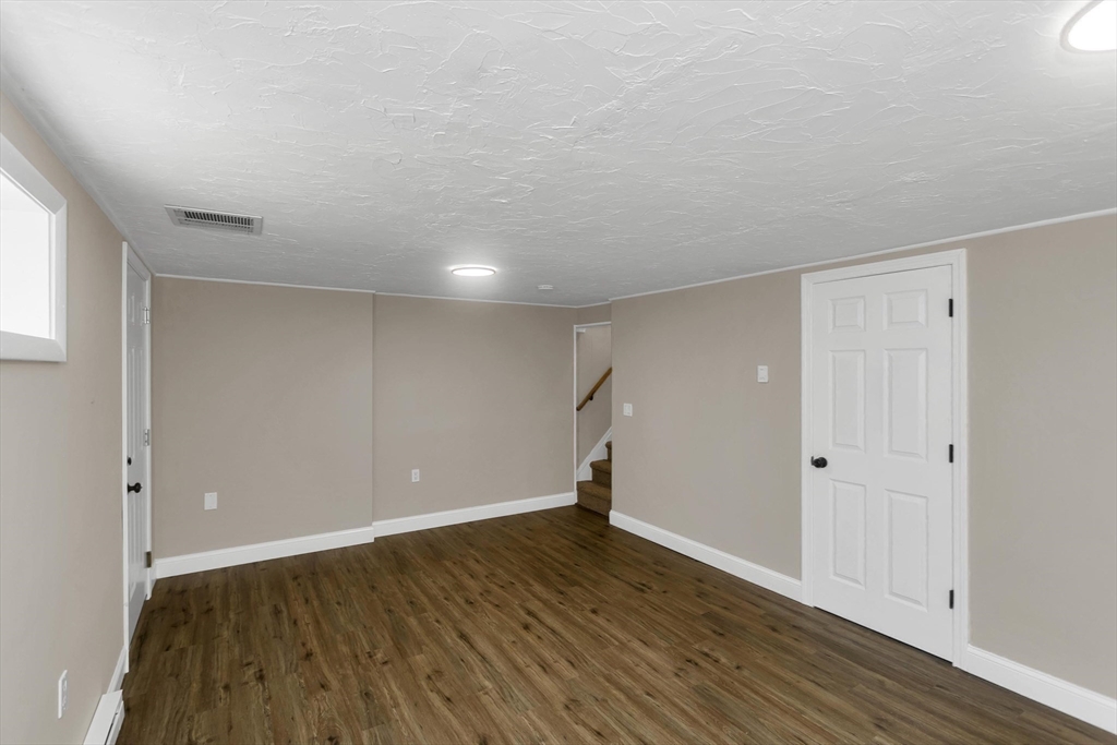 22 Warebrook Villiage, Unit 22 Ware, MA 01082 - Photo 19 of 23