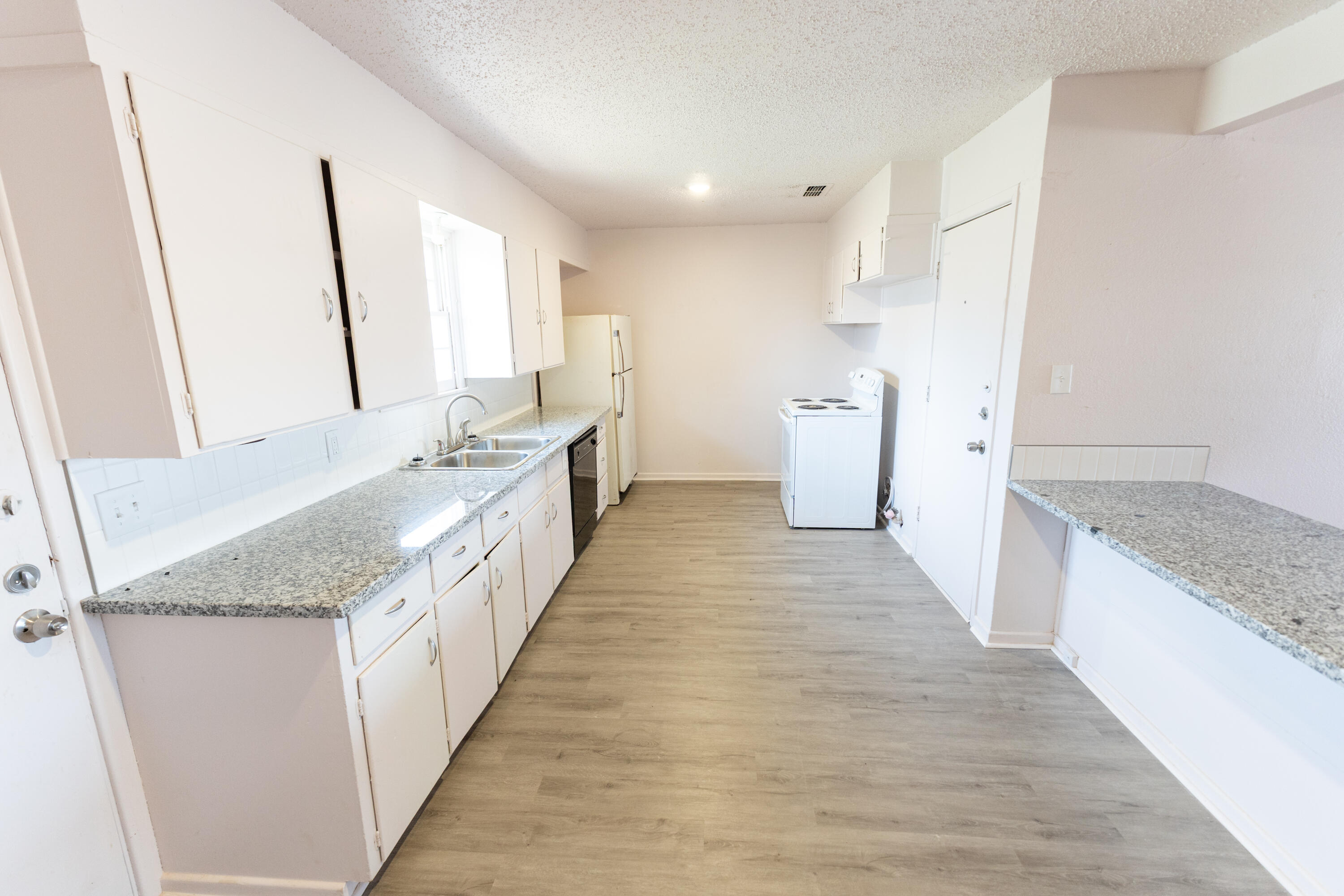 5607 43rd Street Lubbock, TX 79414 - Photo 6 of 10 ATB06384