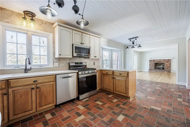 $279,900 | 20 Ashwood Knoll, Chili, NY 14624