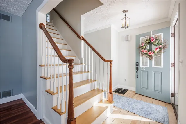 $279,900 | 20 Ashwood Knoll, Chili, NY 14624