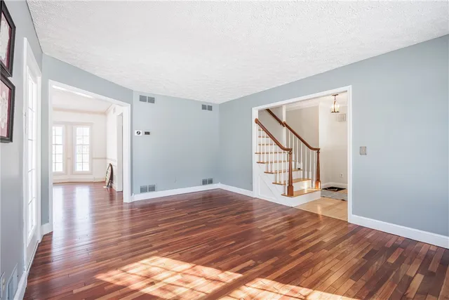 $279,900 | 20 Ashwood Knoll, Chili, NY 14624