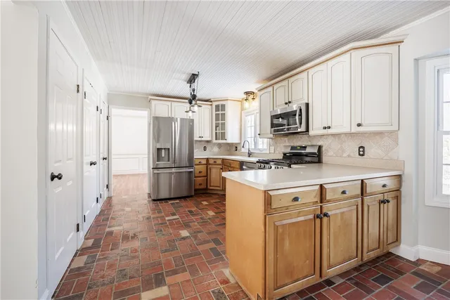 $279,900 | 20 Ashwood Knoll, Chili, NY 14624