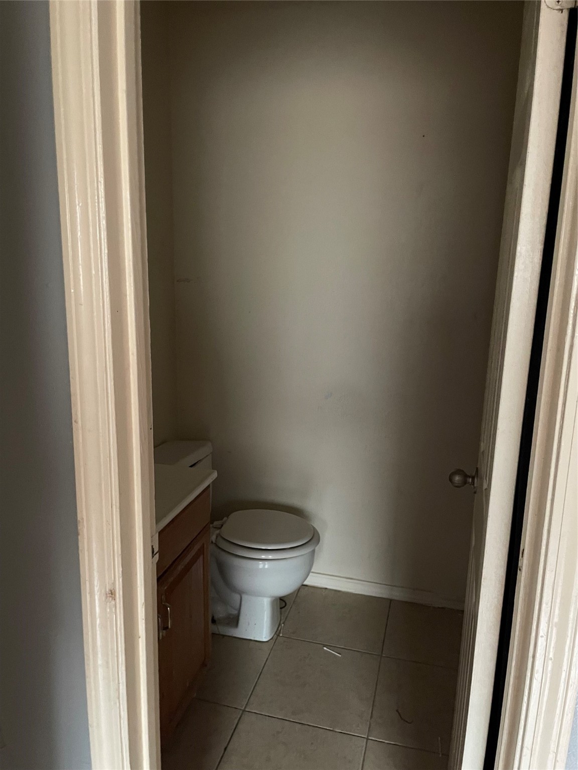 814 Deercrest Street Channelview, TX 77530 - Photo 12 of 14 a bathroom with a toilet