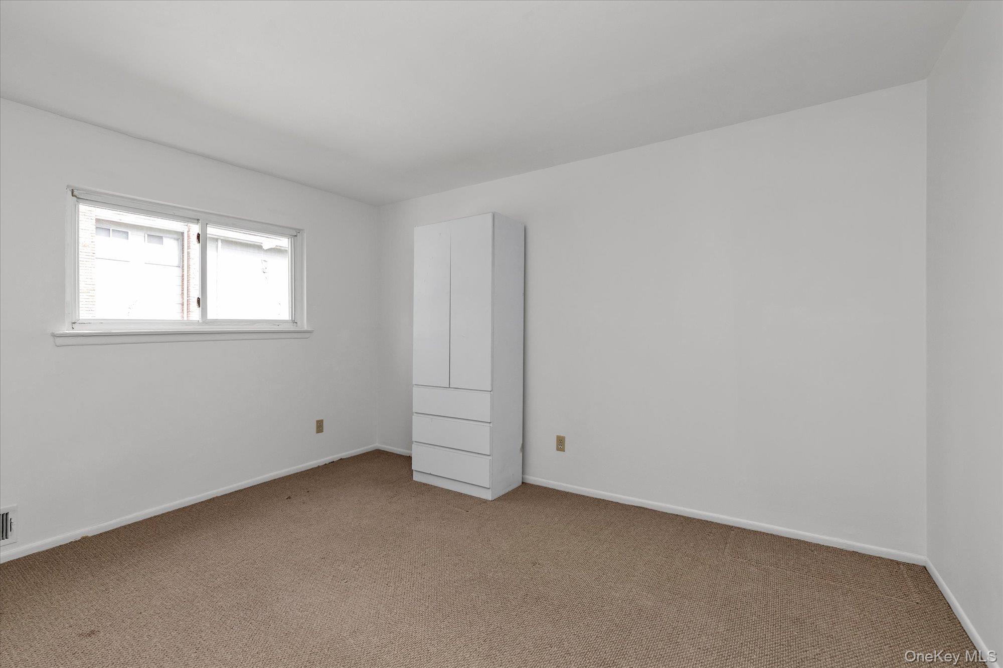 2461 Merrick Avenue Merrick, NY 11566 - Photo 14 of 30