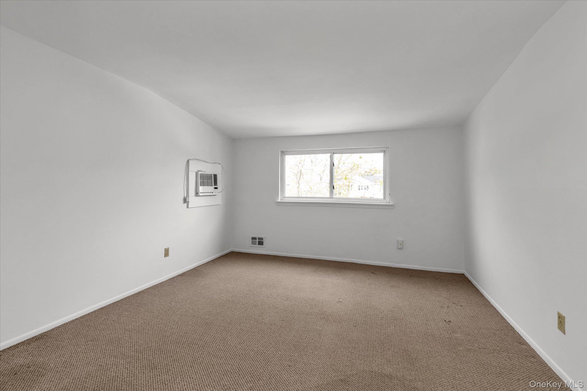2461 Merrick Avenue Merrick, NY 11566 - Photo 16 of 30