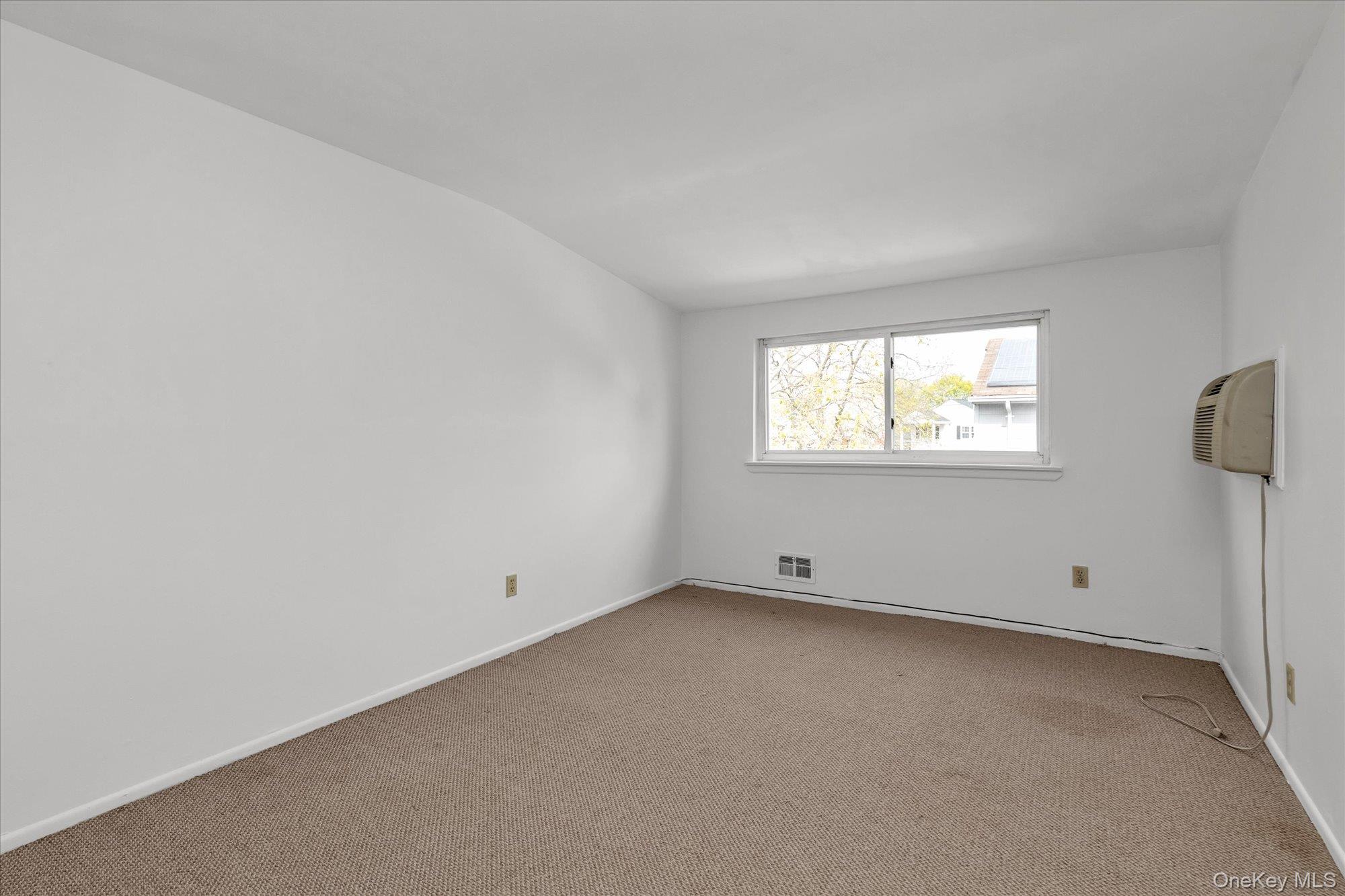 2461 Merrick Avenue Merrick, NY 11566 - Photo 17 of 30