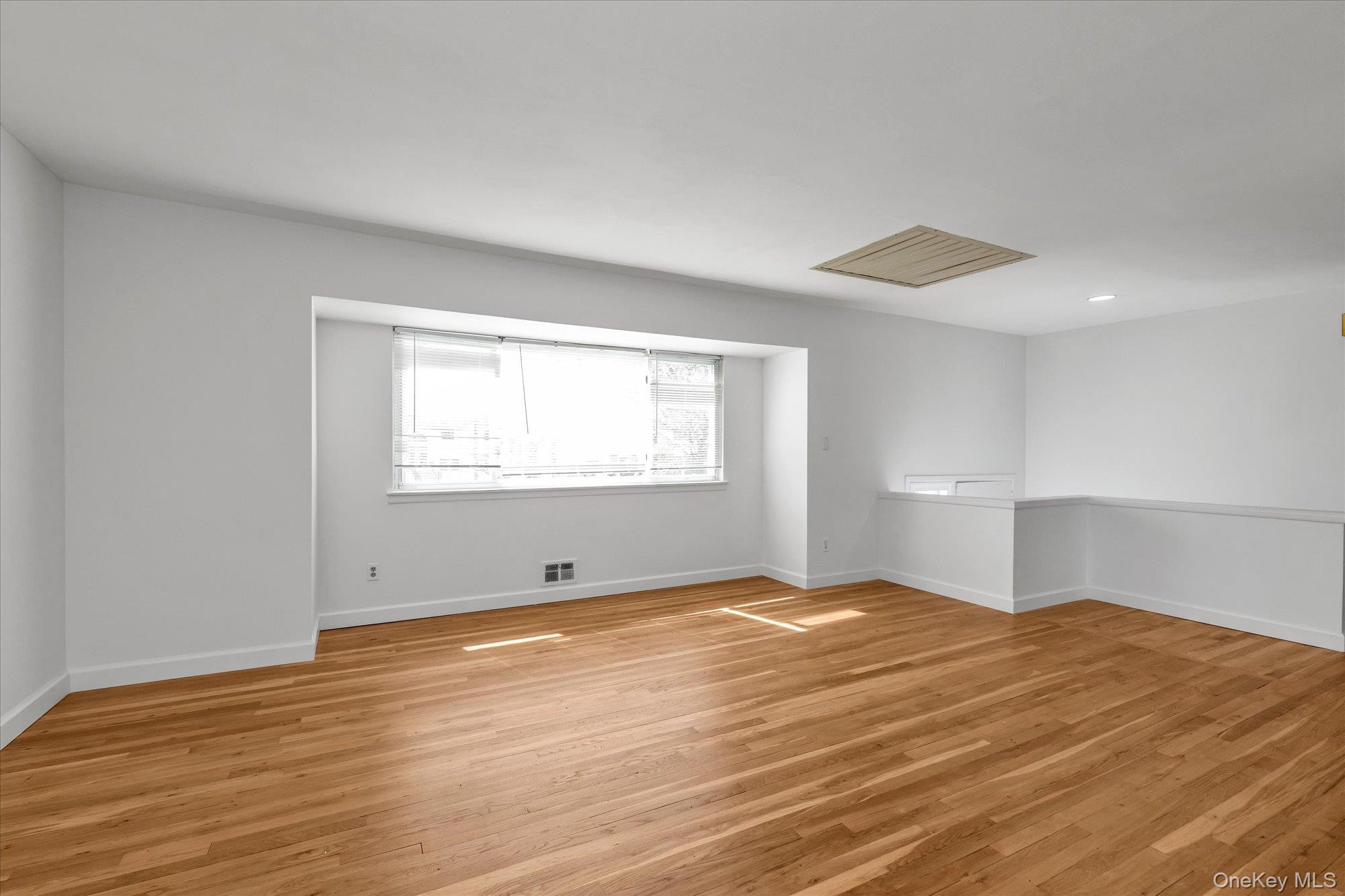 2461 Merrick Avenue Merrick, NY 11566 - Photo 3 of 30