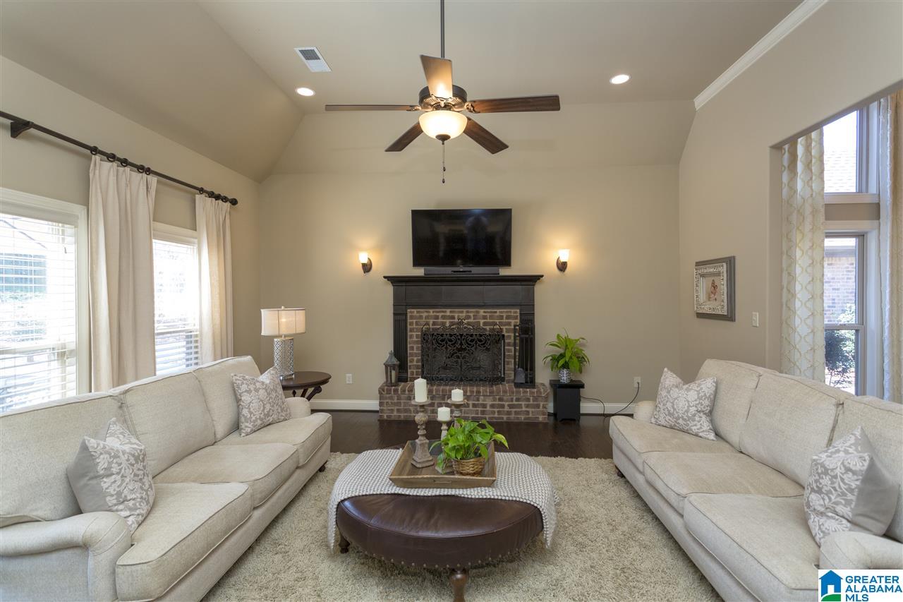 385 Strathaven Drive Pelham, AL 35124 - Photo 10 of 40