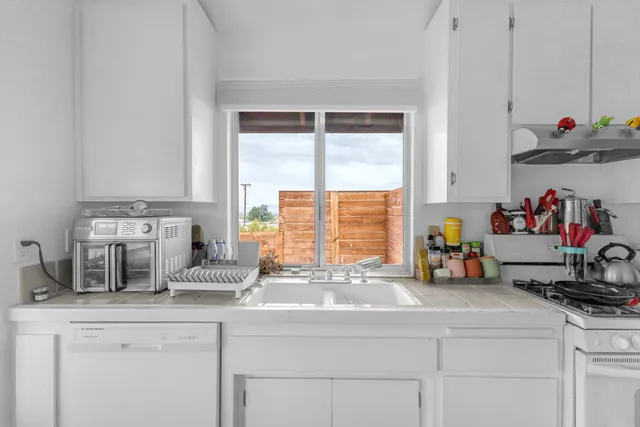 $274,499 | 7412 Maude Adams Avenue, Twentynine Palms, CA 92277