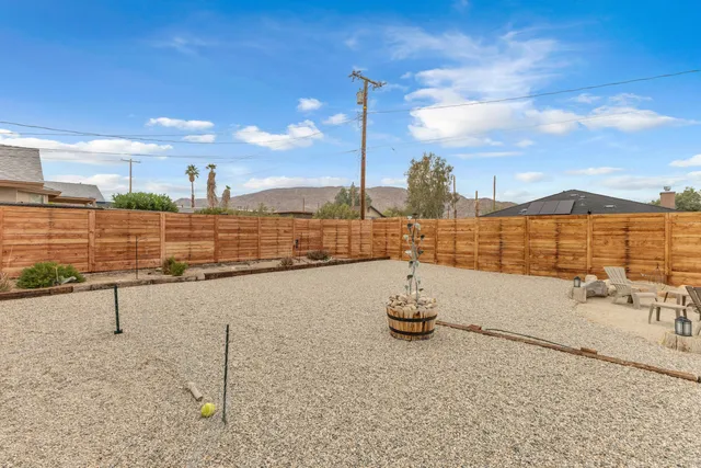 $274,499 | 7412 Maude Adams Avenue, Twentynine Palms, CA 92277