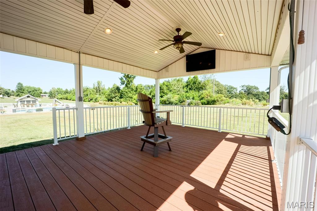 9205 Ebbie Drive Brighton, IL 62012 - Photo 21 of 32