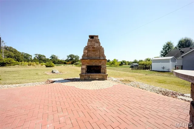 $369,900 | 9205 Ebbie Drive, Brighton, IL 62012