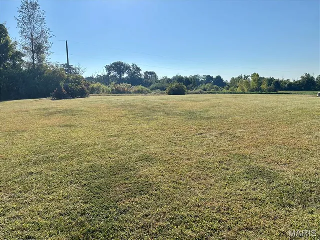 $369,900 | 9205 Ebbie Drive, Brighton, IL 62012