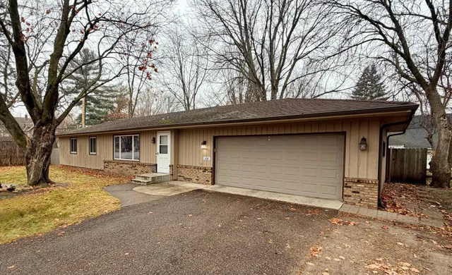 $344,900 | 208 Northwest 3rd Street, Forest Lake, MN 55025