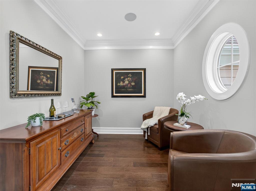 444 Lake Road Wyckoff, NJ 07481 - Photo 7 of 50