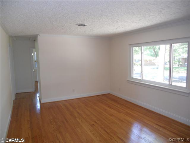 919 Rutherford Road Richmond, VA 23225 - Photo 6 of 8 Living Room
