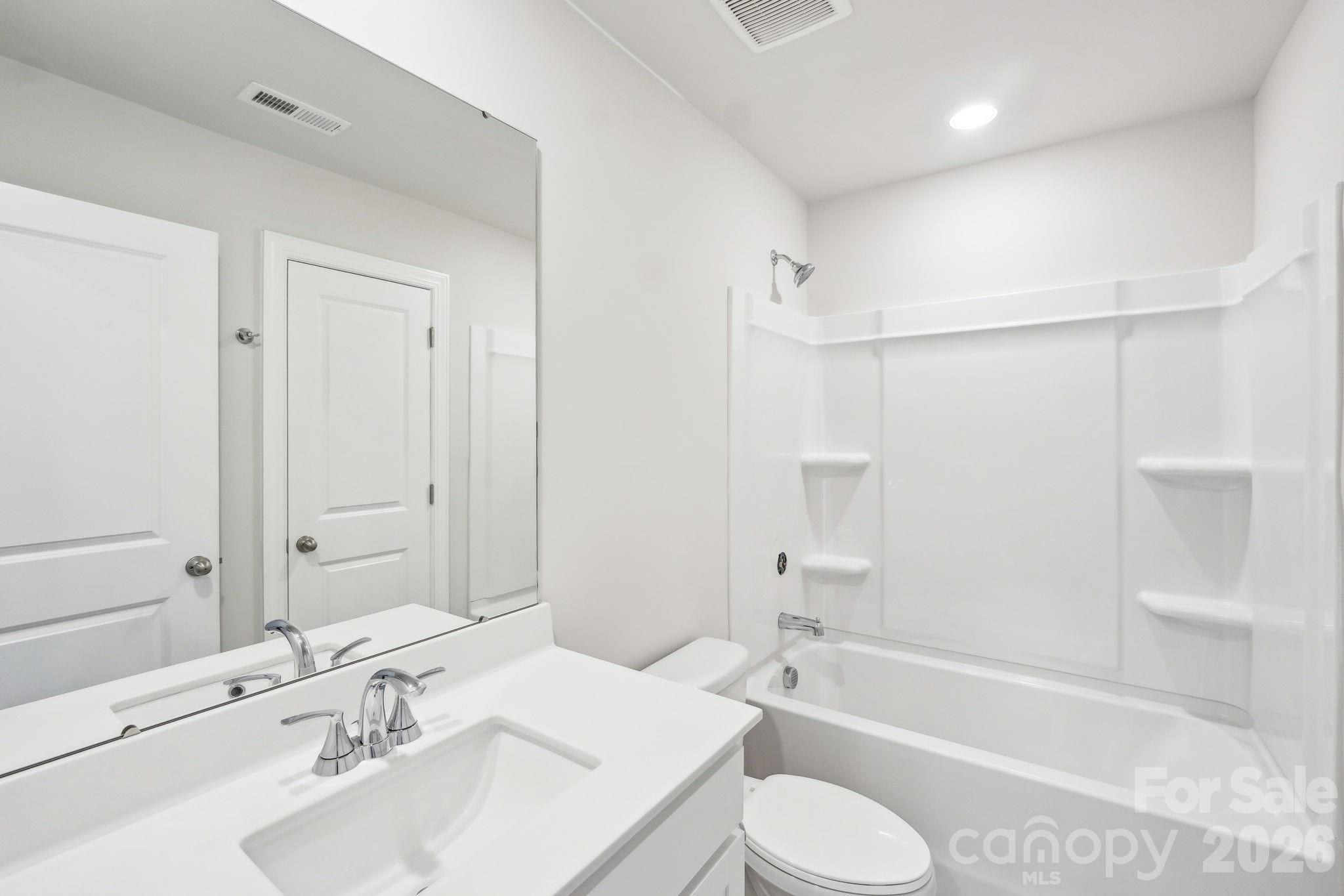 1501 31st Street Northeast Conover, NC 28613 - Photo 13 of 15