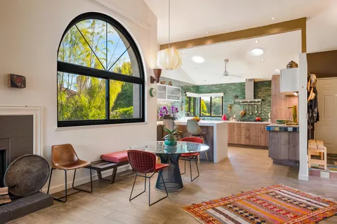 $1,095,000 | 555 Camino De La Aldea, Santa Barbara, CA 93111