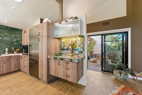 $1,095,000 | 555 Camino De La Aldea, Santa Barbara, CA 93111