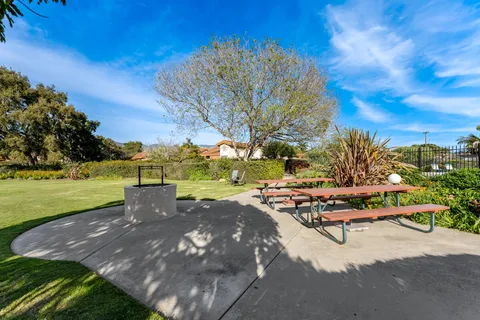 $1,095,000 | 555 Camino De La Aldea, Santa Barbara, CA 93111