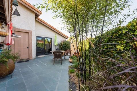 $1,095,000 | 555 Camino De La Aldea, Santa Barbara, CA 93111