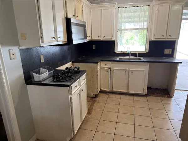 $150,000 | 619 Burke Road, Pasadena, TX 77506