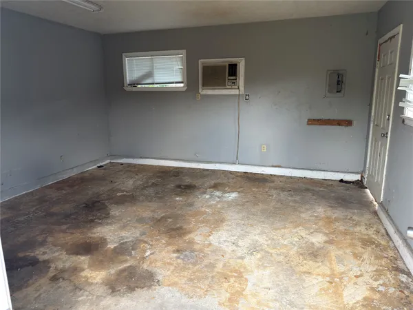 $150,000 | 619 Burke Road, Pasadena, TX 77506