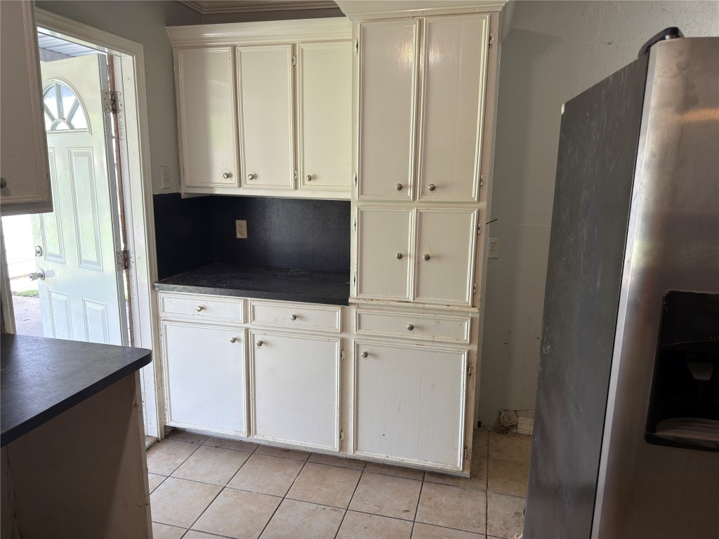 619 Burke Road Pasadena, TX 77506 - Photo 2 of 23 KITCHEN