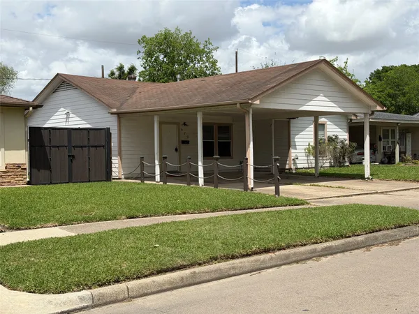 $150,000 | 619 Burke Road, Pasadena, TX 77506