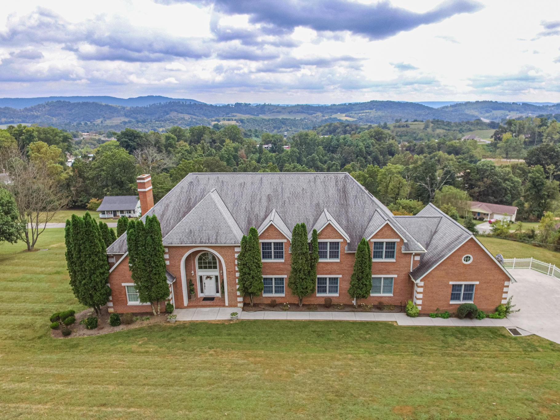 275 Bello Road Tazewell, TN 37879 - Photo 1 of 39 275BelloAerial-2