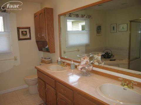 6221 Kings Scepter Road Grand Blanc, MI 48439 - Photo 31 of 35 20274422-30.JPG