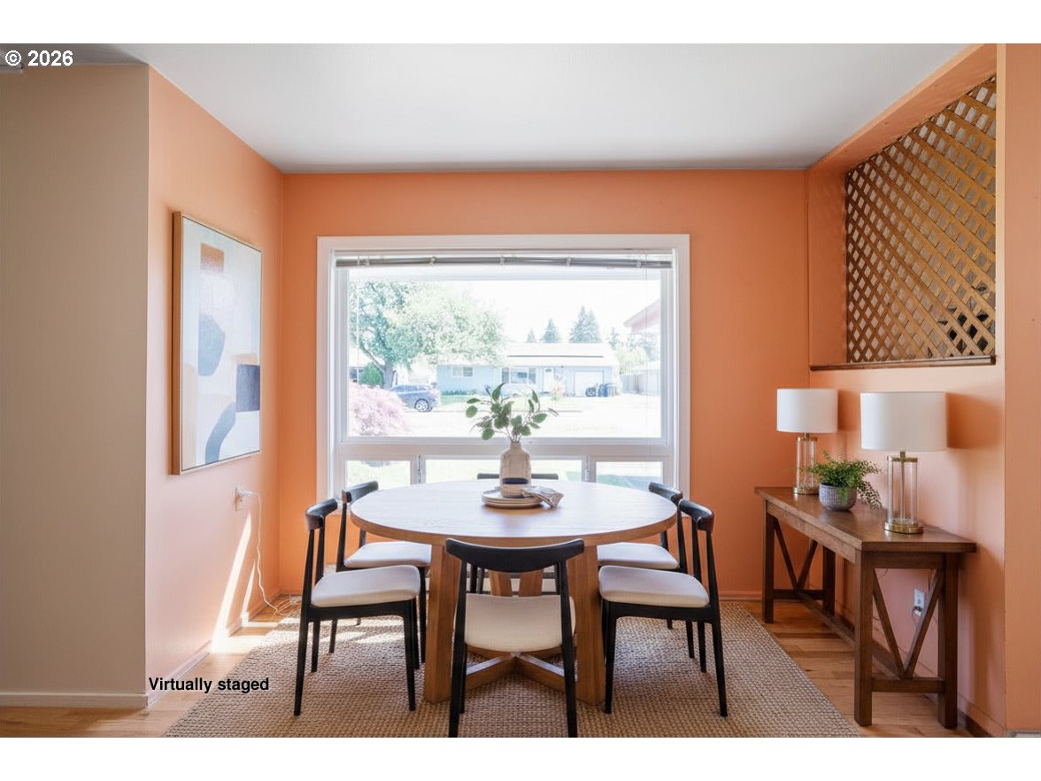 2840 Ferry Street Eugene, OR 97405 - Photo 14 of 35 a dining room with furniture and window