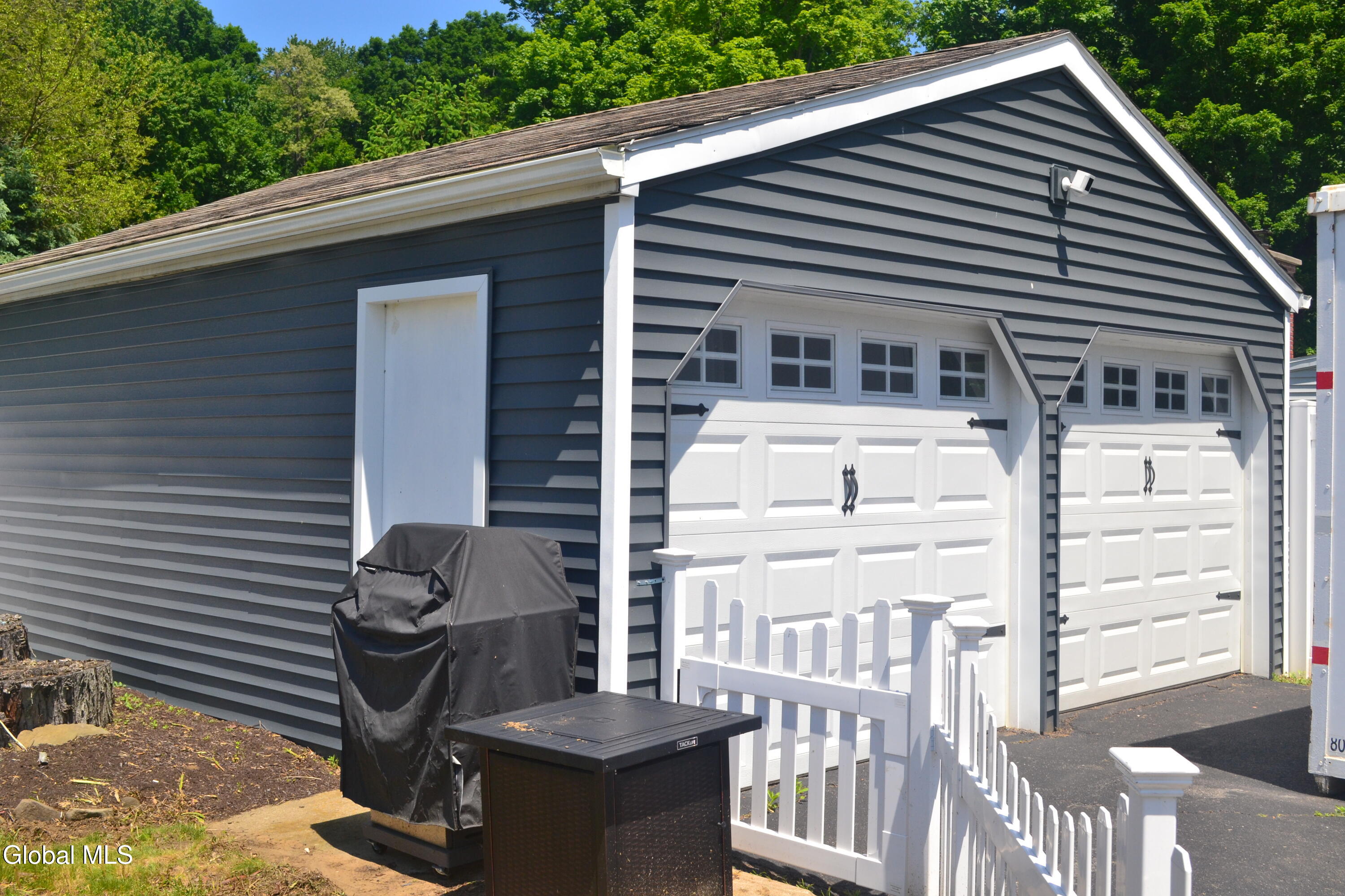 439 Krumkill Road Bethlehem, NY 12203 - Photo 30 of 33 garage