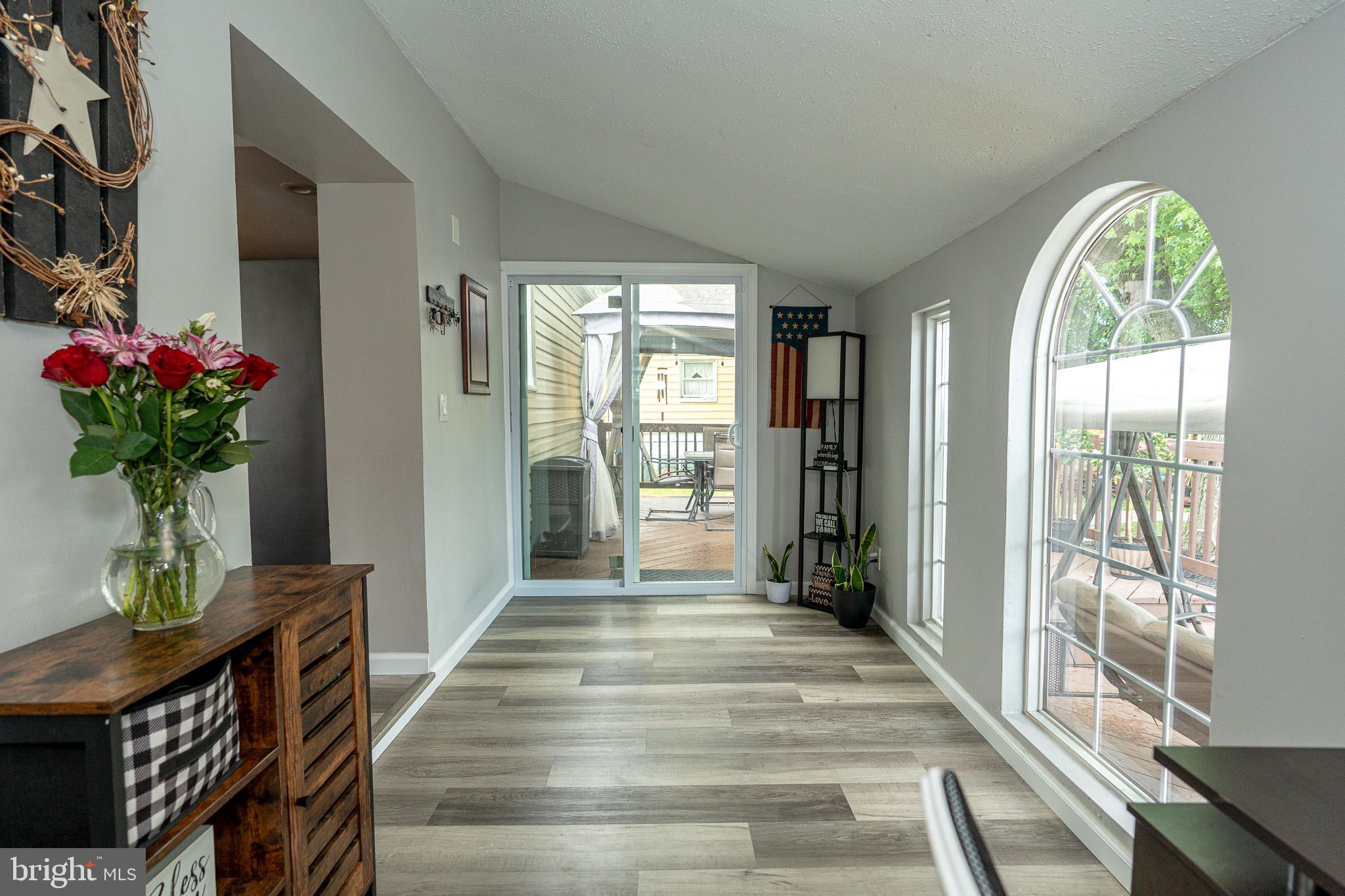 220 Pinewood Road Baltimore, MD 21222 - Photo 10 of 45