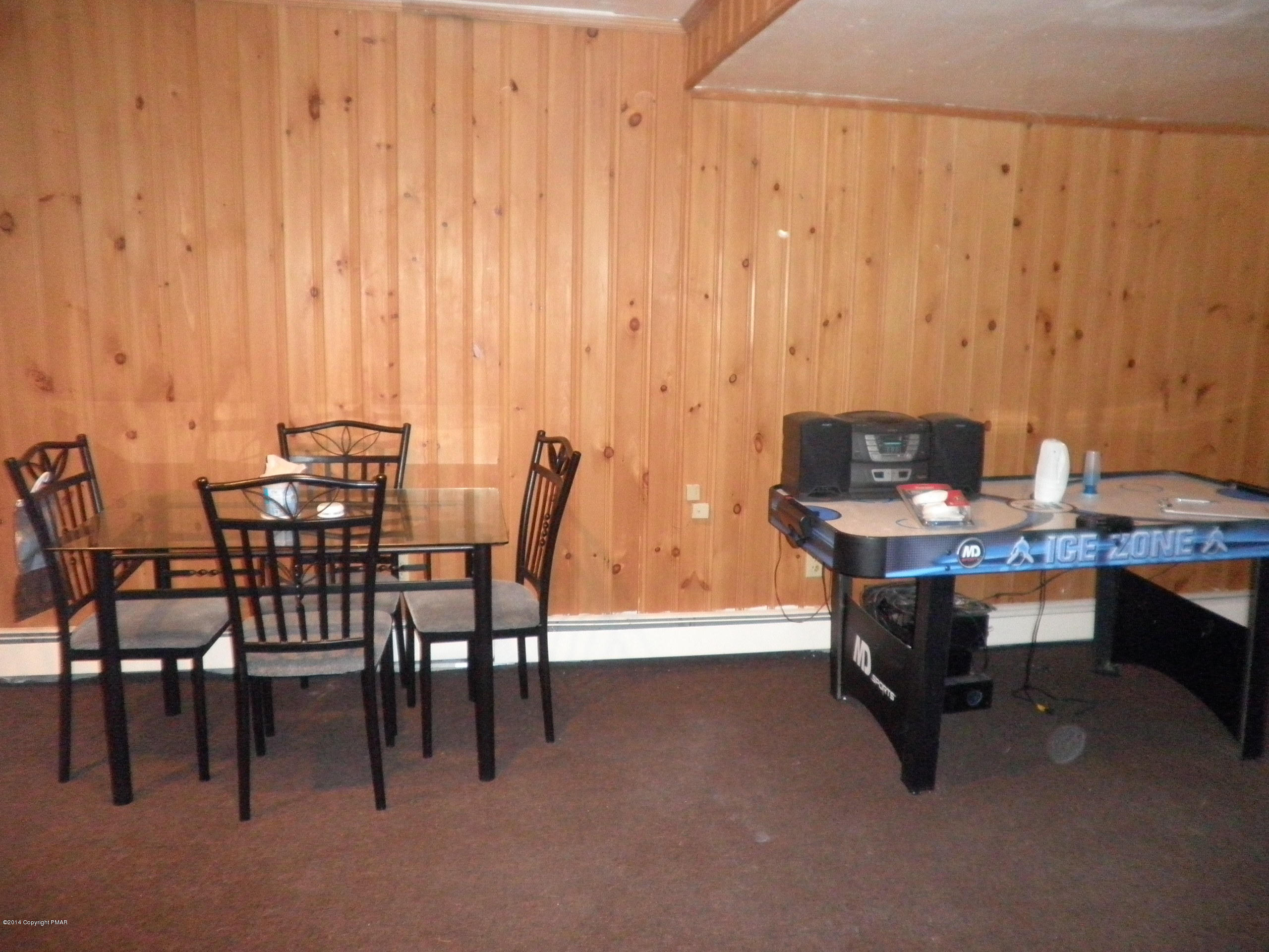 84 West Chipmunk Road Bushkill, PA 18324 - Photo 17 of 26 family room
