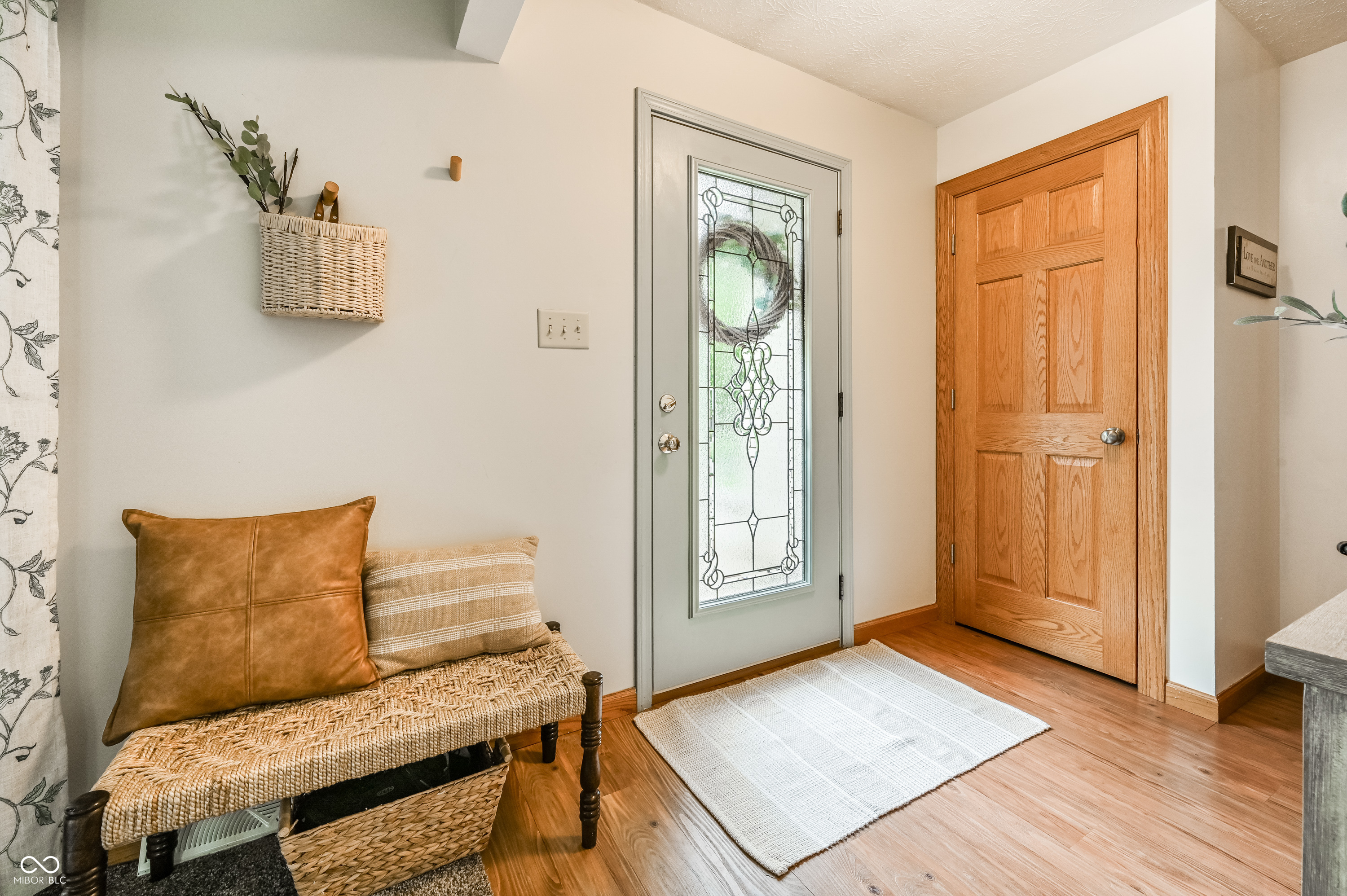 625 Valley Way Road Greenwood, IN 46142 - Photo 4 of 29 Gallery Image 4