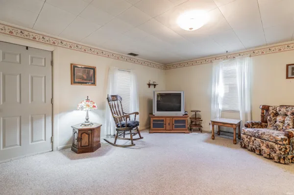 $124,900 | 321 East Chestnut Street, Boonville, IN 47601