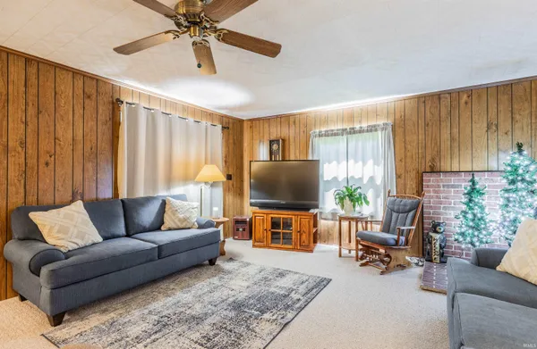 $124,900 | 321 East Chestnut Street, Boonville, IN 47601