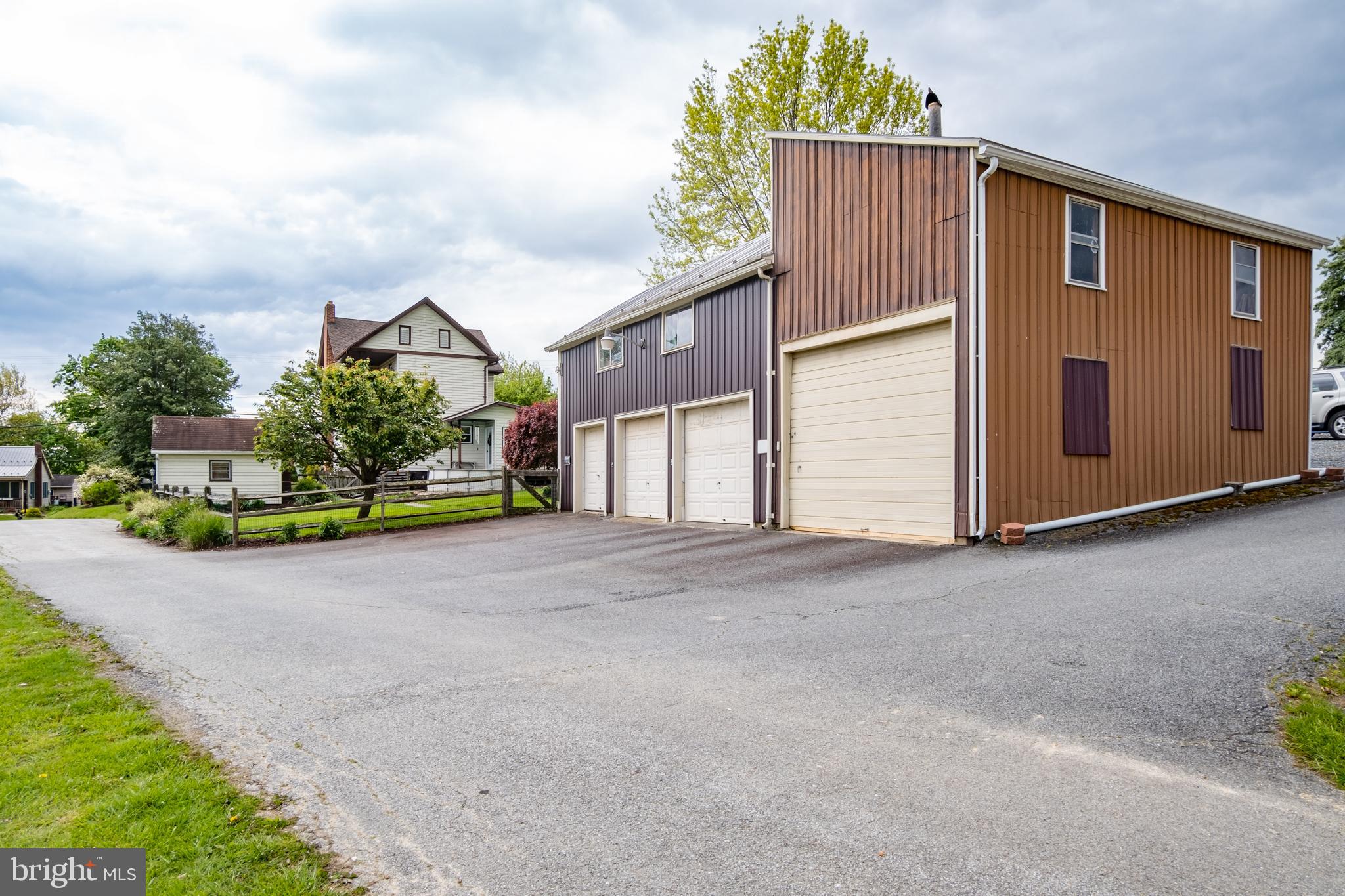 4785 East Prospect Road York, PA 17406 - Photo 4 of 80 Gallery Image 4