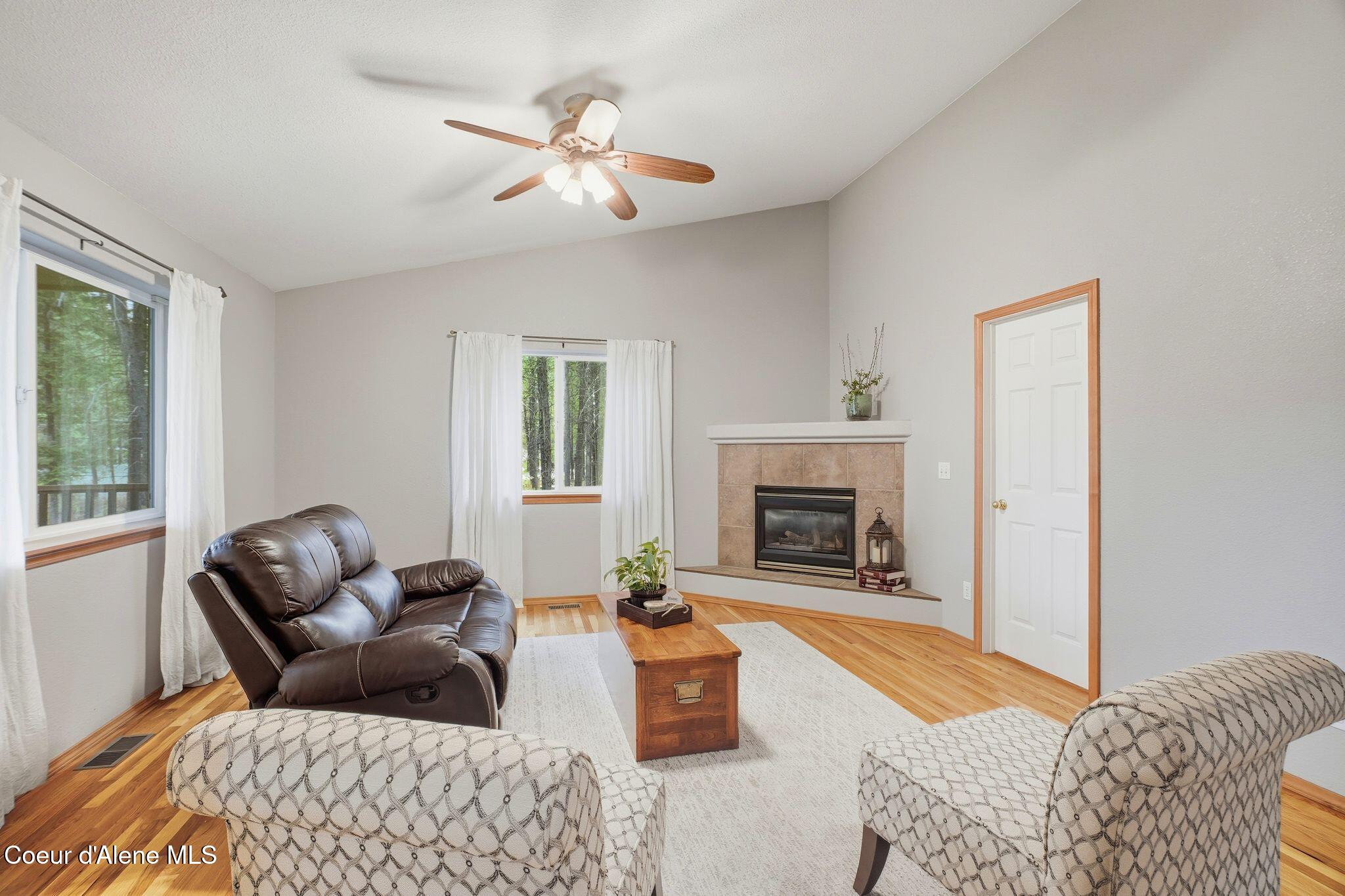 5100 West Golden Avenue Rathdrum, ID 83858 - Photo 4 of 34 COZY LIVING ROOM-GAS FIREPLACE