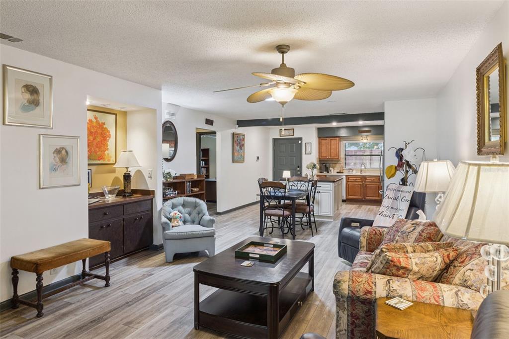 664 Clubhouse Road Winter Haven, FL 33884 - Photo 12 of 33